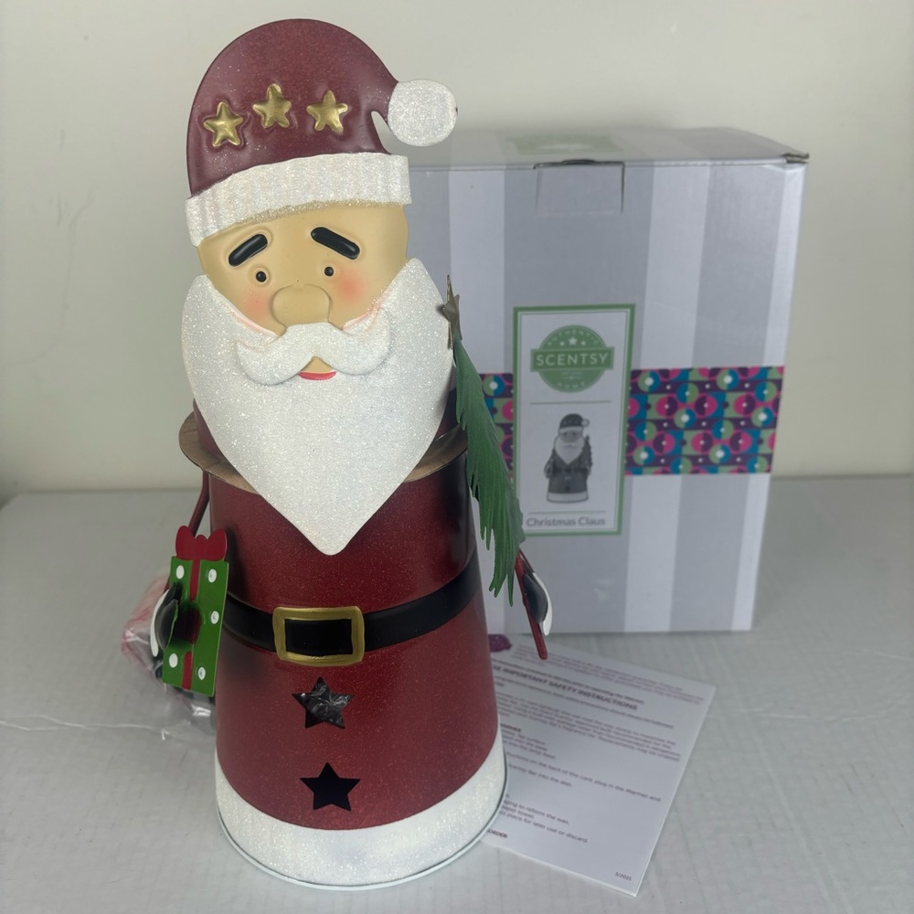 Scentsy large metal Christmas Clause-New In Box!